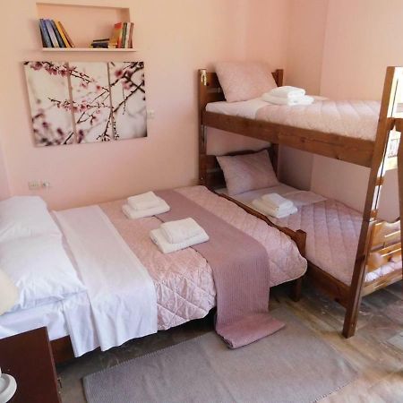 A Bright Home Away From Home Parálion Ástros 外观 照片