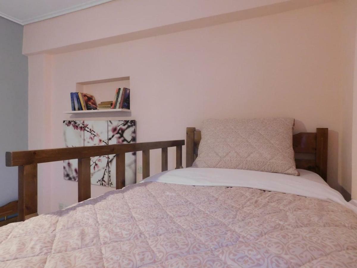 A Bright Home Away From Home Parálion Ástros 外观 照片