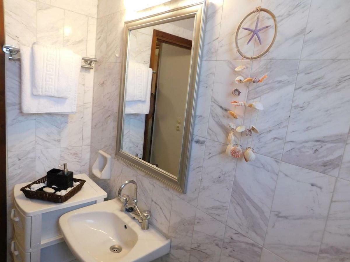 A Bright Home Away From Home Parálion Ástros 外观 照片